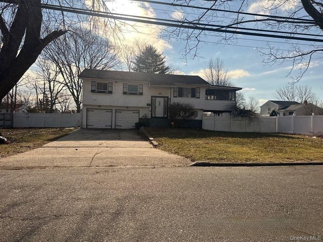 218 Newberry Street, Brentwood, NY 11717