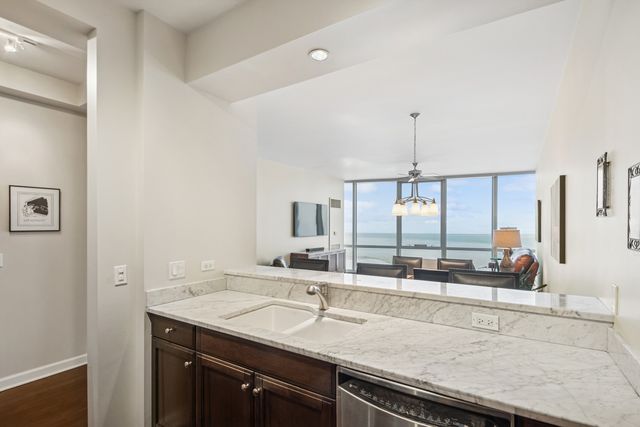 1211 S Prairie Avenue 3902, Chicago, IL 60605