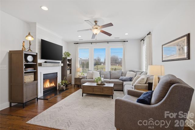 123 Johnson Manor Street, Mooresville, NC 28115