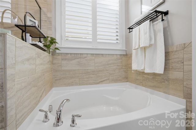 123 Johnson Manor Street, Mooresville, NC 28115