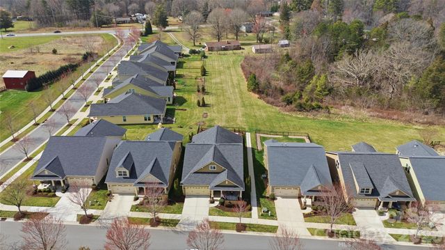 123 Johnson Manor Street, Mooresville, NC 28115