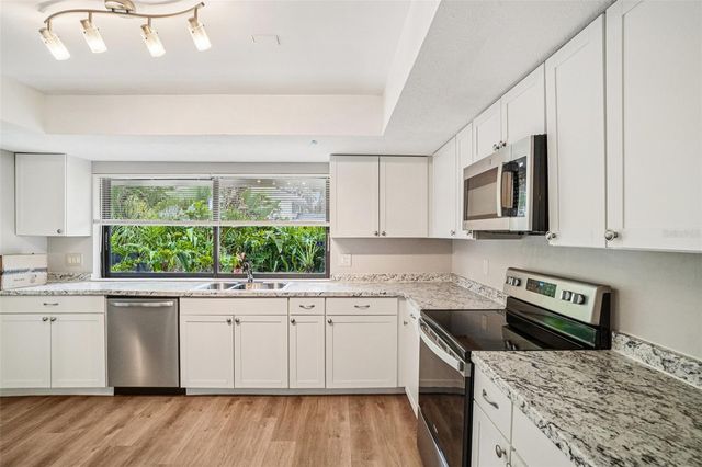 4218 WATER OAKS LANE, Tampa, FL 33618