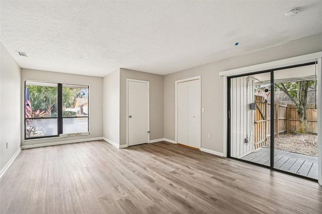 4218 WATER OAKS LANE, Tampa, FL 33618