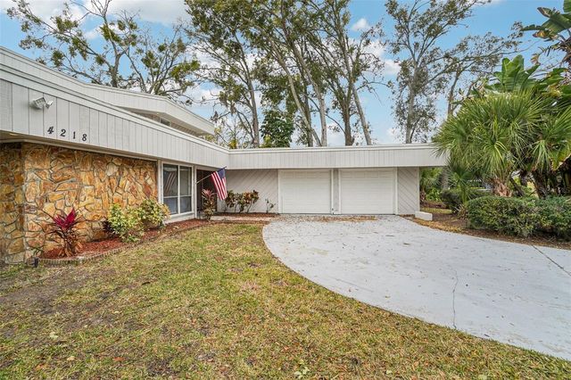 4218 WATER OAKS LANE, Tampa, FL 33618