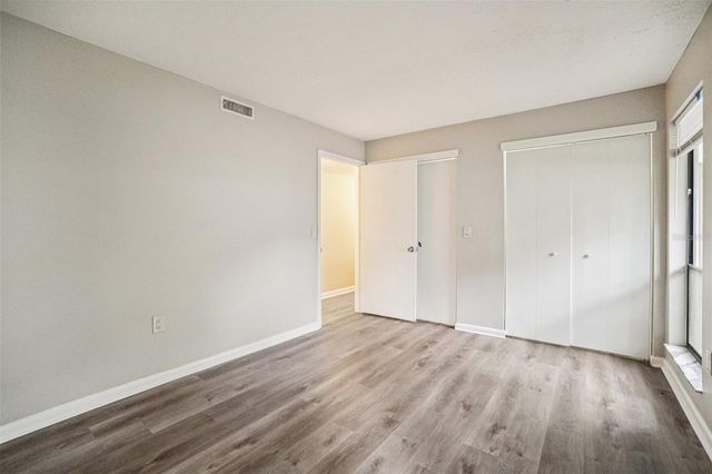 4218 WATER OAKS LANE, Tampa, FL 33618