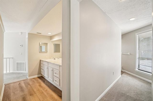 4218 WATER OAKS LANE, Tampa, FL 33618