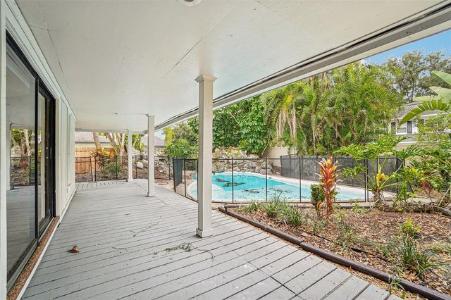 4218 WATER OAKS LANE, Tampa, FL 33618