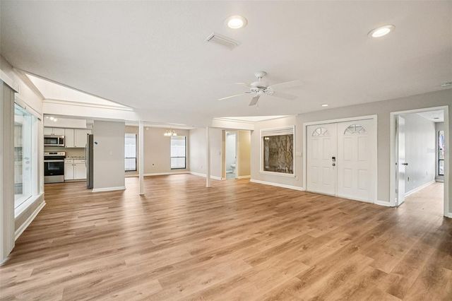 4218 WATER OAKS LANE, Tampa, FL 33618