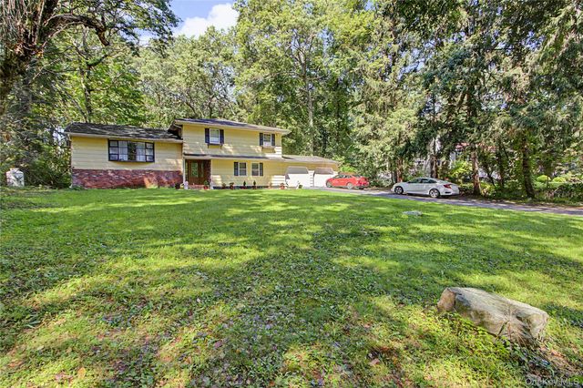 21 Blueberry Lane, Stormville, NY 12582