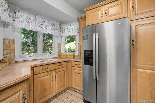 21 Blueberry Lane, Stormville, NY 12582