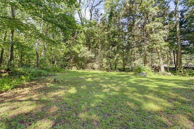 21 Blueberry Lane, Stormville, NY 12582