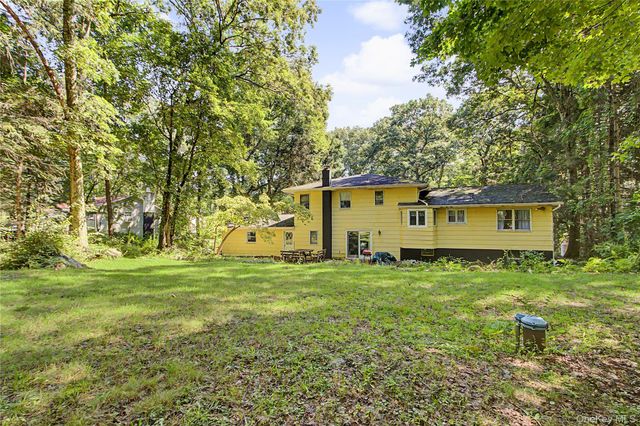 21 Blueberry Lane, Stormville, NY 12582