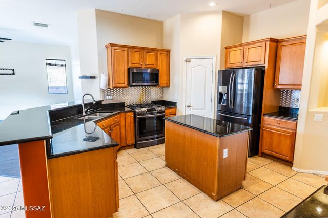 1102 E Mud Spring Canyon Lane, Sahuarita, AZ 85629