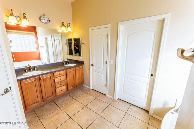 1102 E Mud Spring Canyon Lane, Sahuarita, AZ 85629