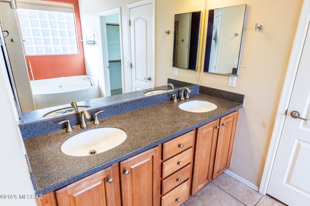 1102 E Mud Spring Canyon Lane, Sahuarita, AZ 85629