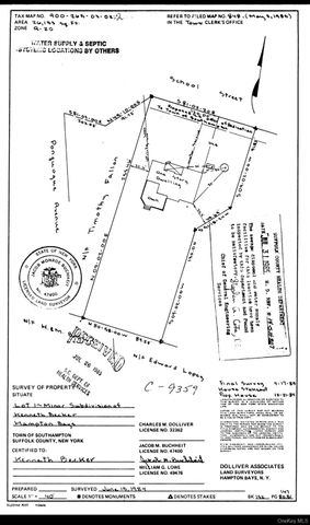 8 School Street, Hampton Bays, NY 11946