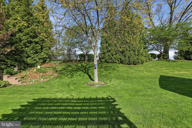 6518 BENT OAK DRIVE, Fayetteville, PA 17222
