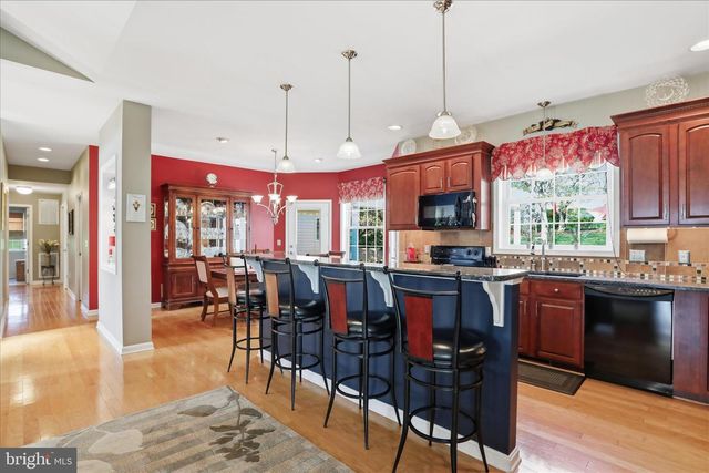 6518 BENT OAK DRIVE, Fayetteville, PA 17222