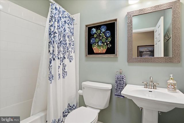 6518 BENT OAK DRIVE, Fayetteville, PA 17222