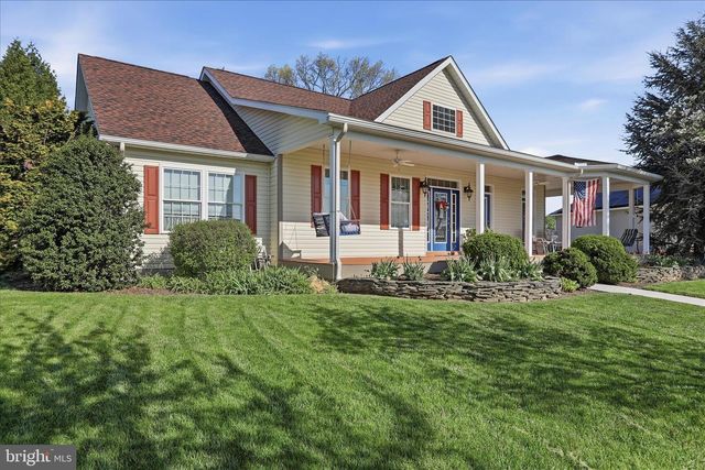 6518 BENT OAK DRIVE, Fayetteville, PA 17222