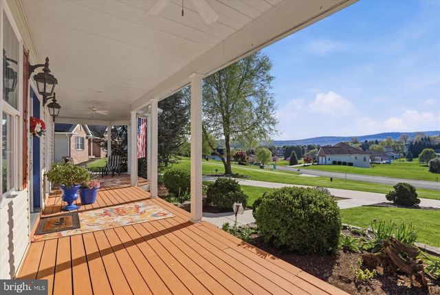 6518 BENT OAK DRIVE, Fayetteville, PA 17222