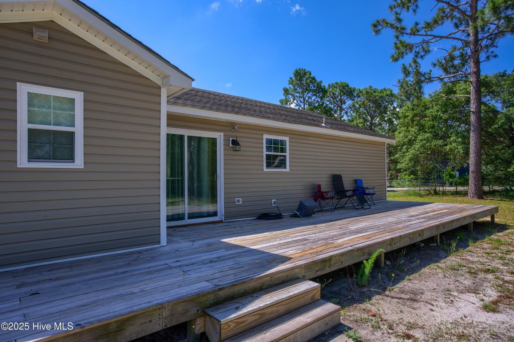 600 Calabash Drive, Hubert, NC 28539