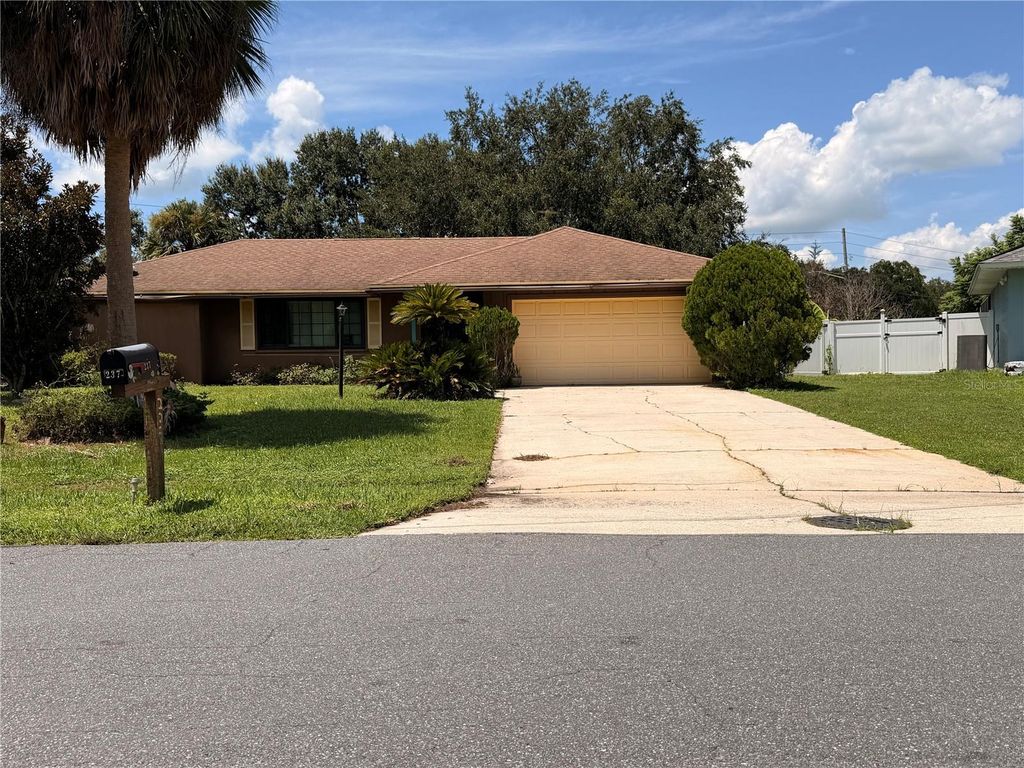 Image 4 of property listing at 237 CRANBROOK DRIVE, Kissimmee, FL 34758