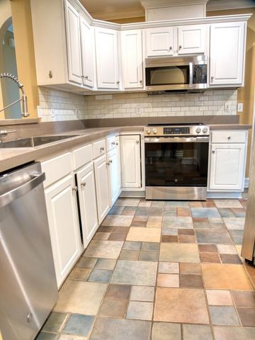 1023 Kingdom Drive, Tallahassee, FL 32311