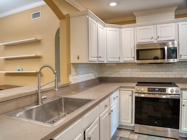 1023 Kingdom Drive, Tallahassee, FL 32311