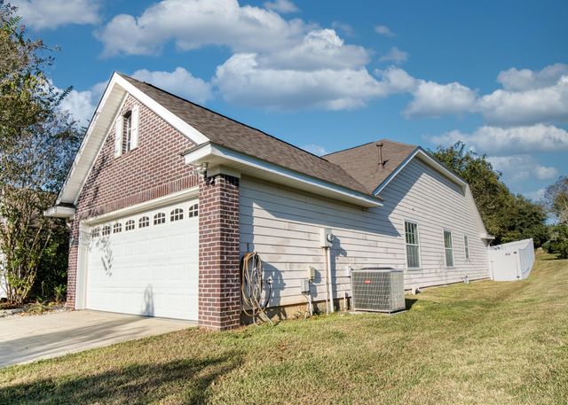 1023 Kingdom Drive, Tallahassee, FL 32311