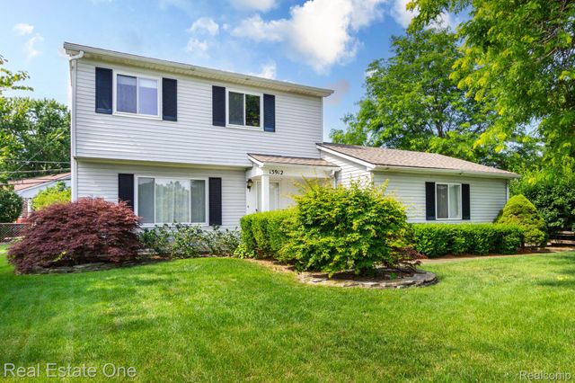 13912 Clinton River Road, Sterling Heights, MI 48313