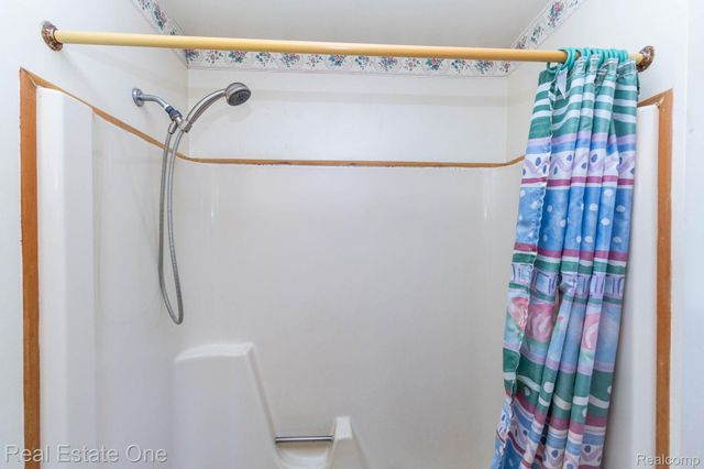 13912 Clinton River Road, Sterling Heights, MI 48313