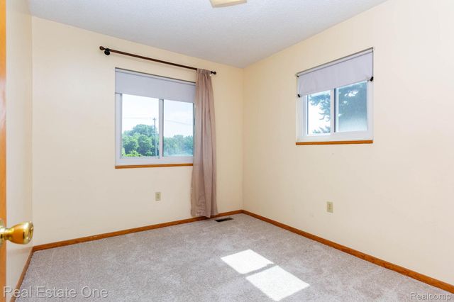 13912 Clinton River Road, Sterling Heights, MI 48313
