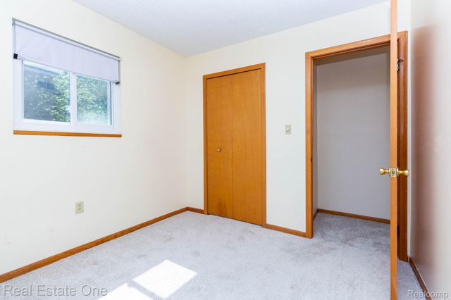 13912 Clinton River Road, Sterling Heights, MI 48313