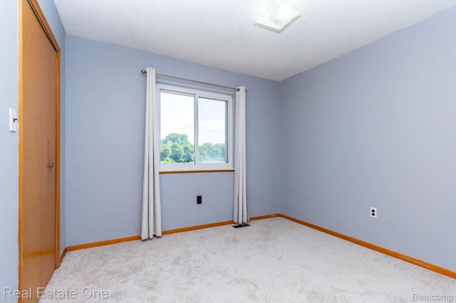 13912 Clinton River Road, Sterling Heights, MI 48313