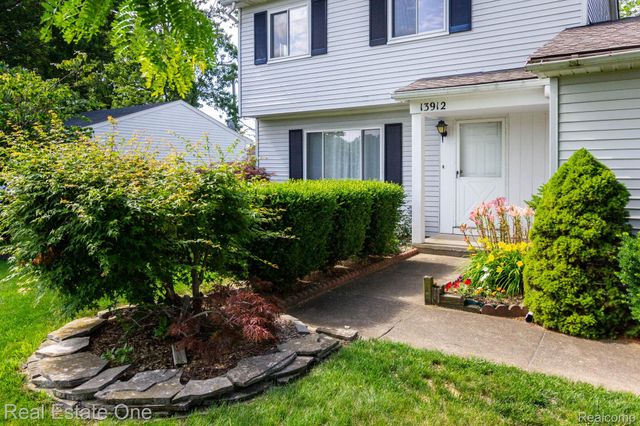 13912 Clinton River Road, Sterling Heights, MI 48313