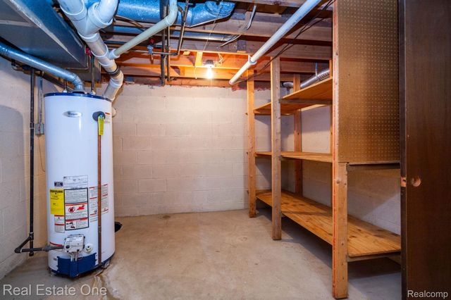 13912 Clinton River Road, Sterling Heights, MI 48313