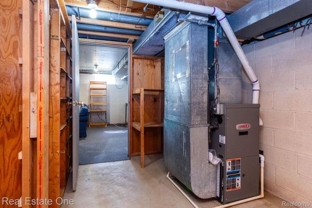 13912 Clinton River Road, Sterling Heights, MI 48313