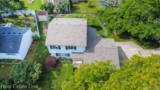 13912 Clinton River Road, Sterling Heights, MI 48313