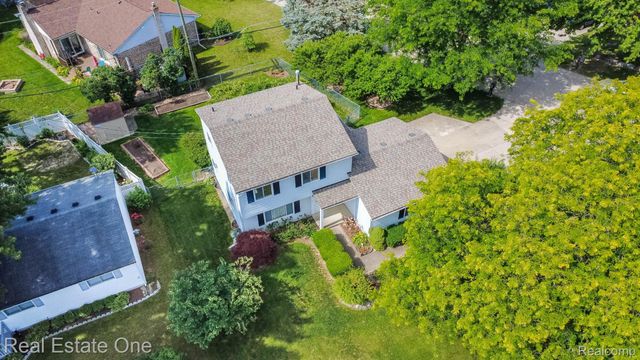 13912 Clinton River Road, Sterling Heights, MI 48313