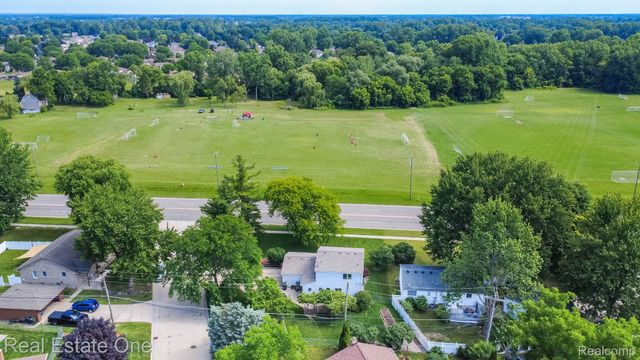 13912 Clinton River Road, Sterling Heights, MI 48313