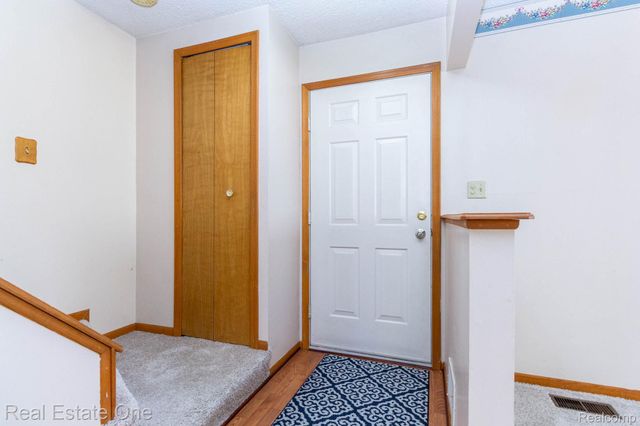 13912 Clinton River Road, Sterling Heights, MI 48313