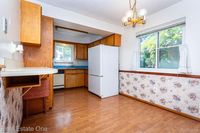 13912 Clinton River Road, Sterling Heights, MI 48313