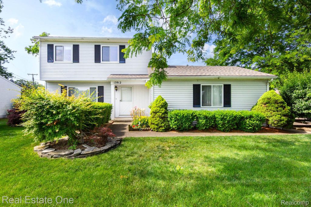 13912 Clinton River Road, Sterling Heights, MI 48313