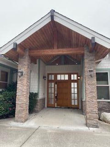 1882 NW Sunview Place, Grants Pass, OR 97526