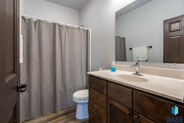 220 N Elm St Street, Lennox, SD 57039