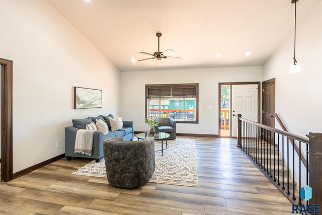 220 N Elm St Street, Lennox, SD 57039