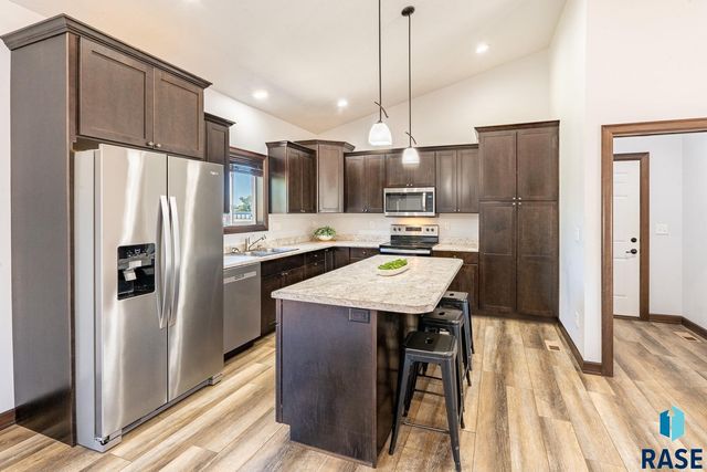 220 N Elm St Street, Lennox, SD 57039