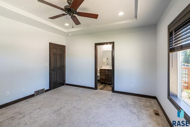 220 N Elm St Street, Lennox, SD 57039