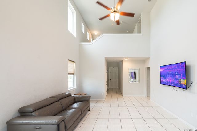 5127 WELLS PARK, Marion, TX 78124